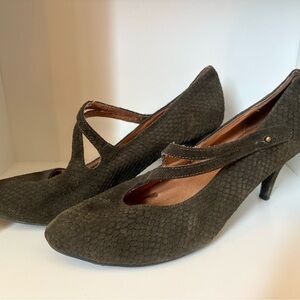 Suede Olive Green Heels, Size 8.5